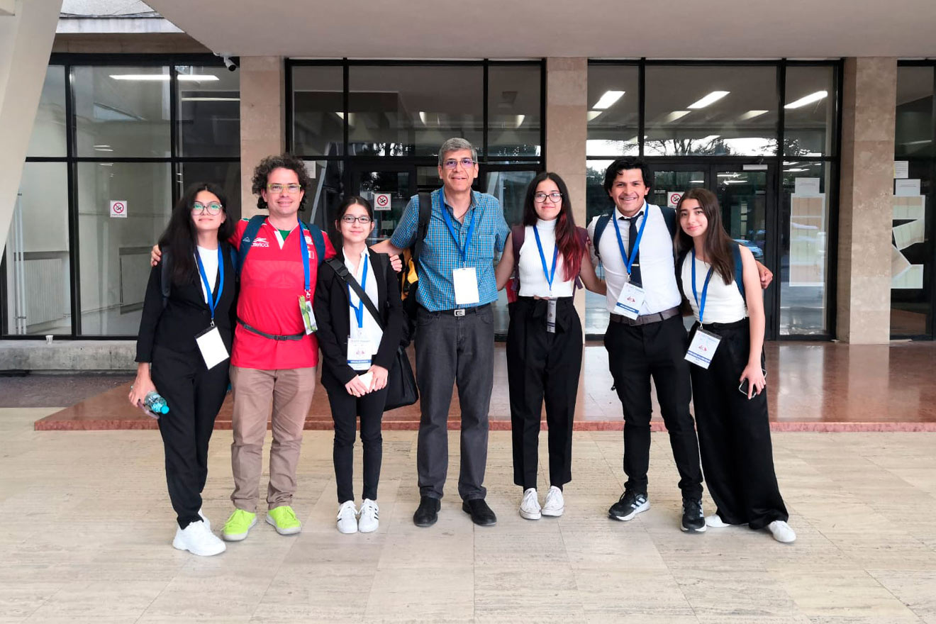 La Panamericana y 5 alumnos de preparatoria representan a Mexico en el International Young Physicists Tournament