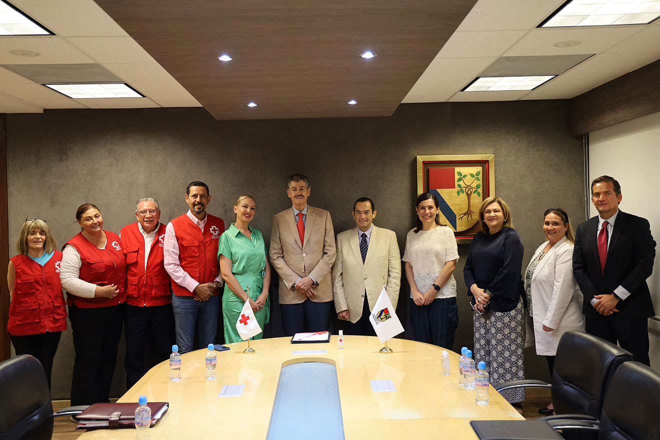 Panamericana firma convenio con la Cruz Roja
