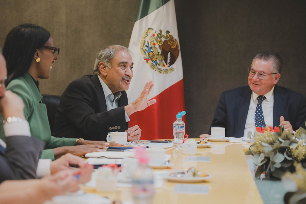 Meeting between rectors and the University of California at UP