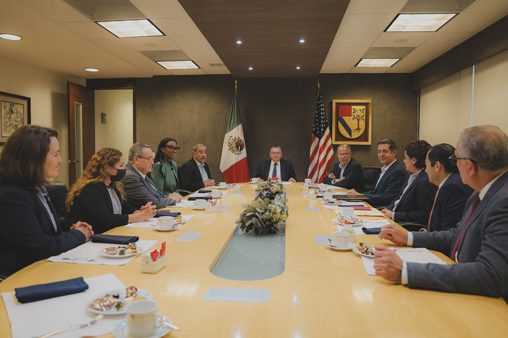 Encuentro entre rectores y la Universidad de California en la UP Meeting between rectors and the University of California at UP