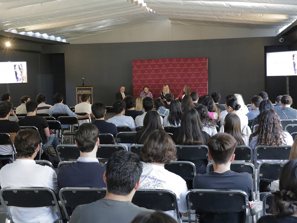 Fundamento de la mexicanidad desde la mirada femenina Fundamento de la mexicanidad desde la mirada femenina