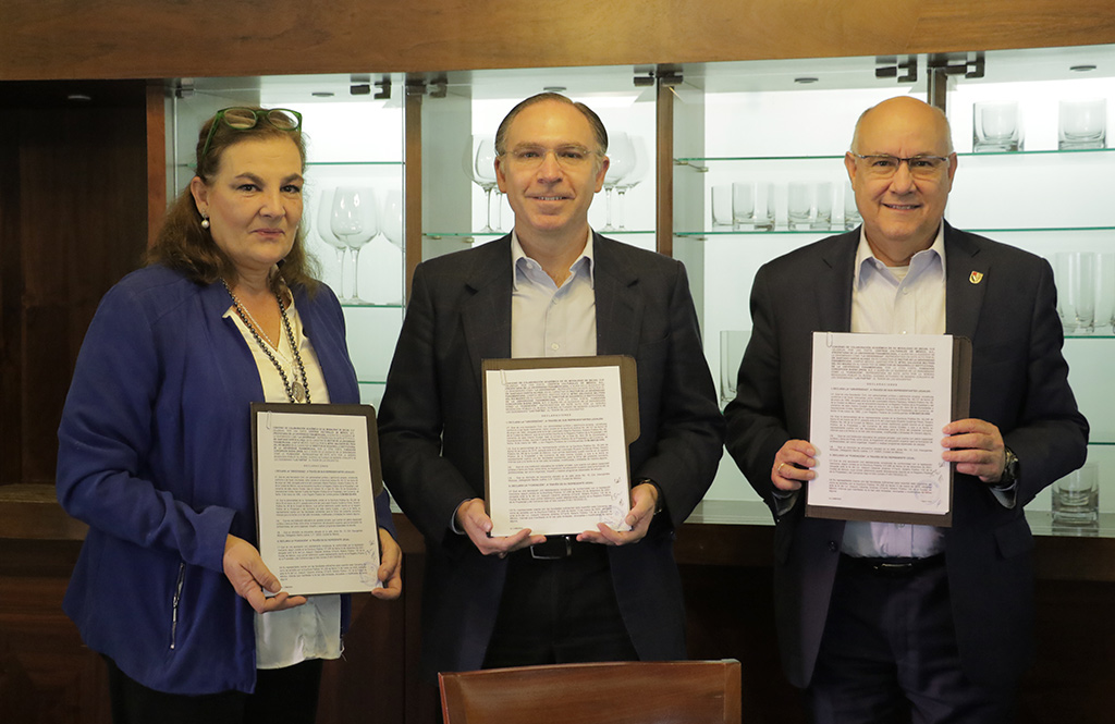 UP signs Agreement with Concepción Bueno Zirión Foundation
