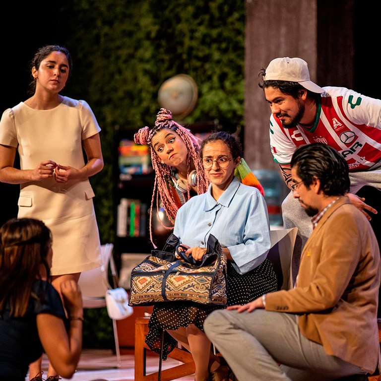 The UP Theater Company presented the play Terapia de Grupo (Group Therapy).