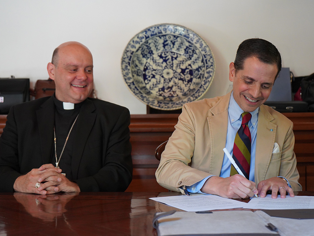 BJGS firma convenio con la Arquidiócesis Primada de México