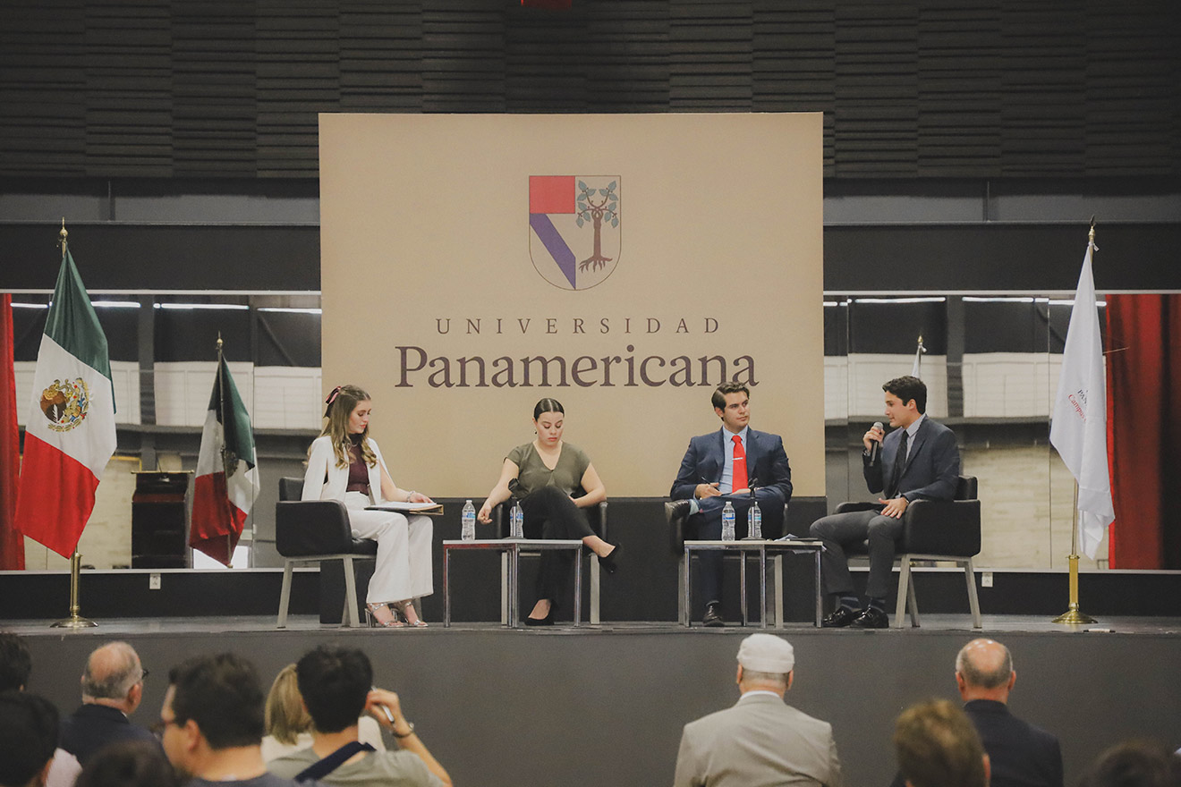 Reflection on democracy at Panamerican University