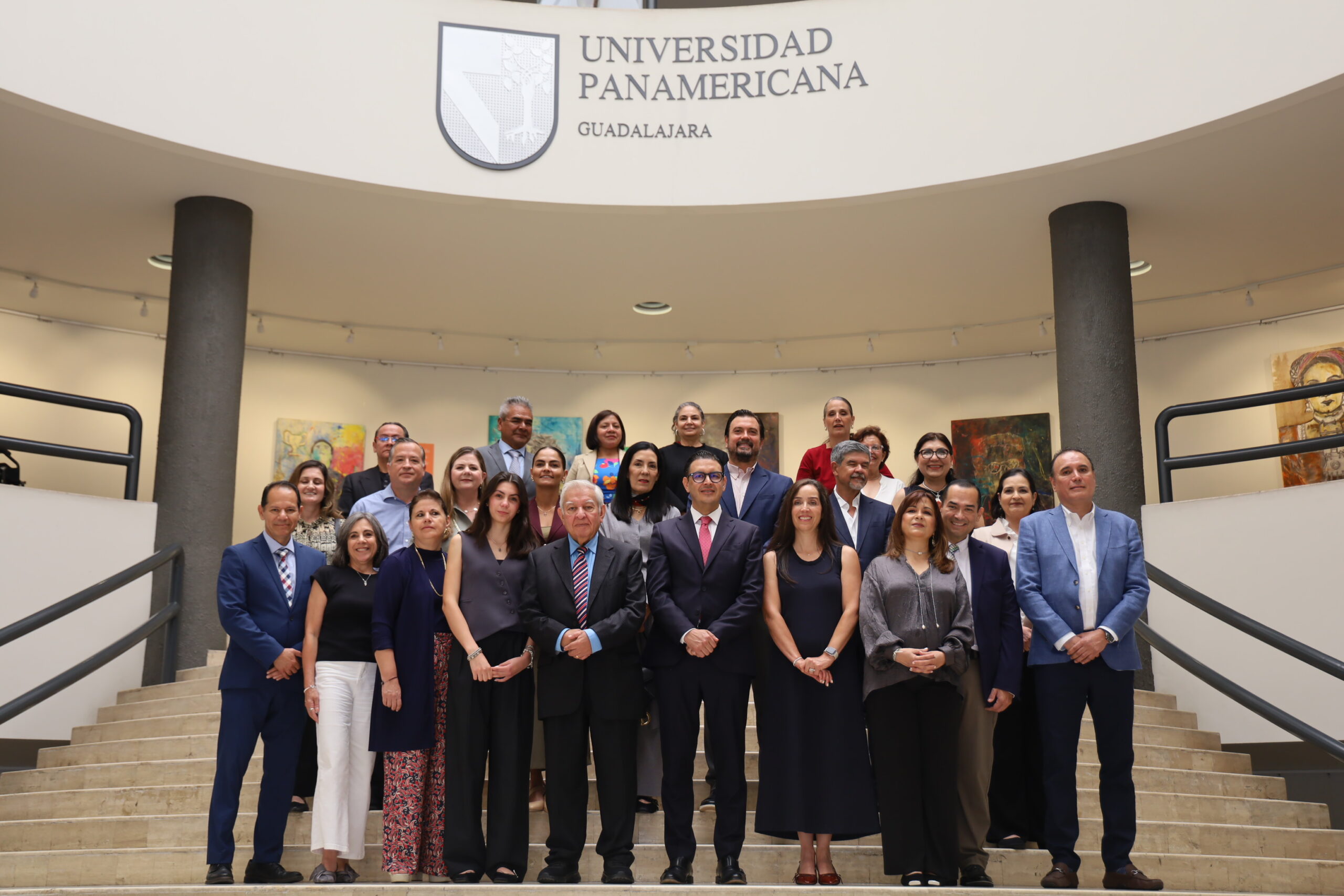 Reconocen talento universitario con Beca Mtro. Francisco Benítez