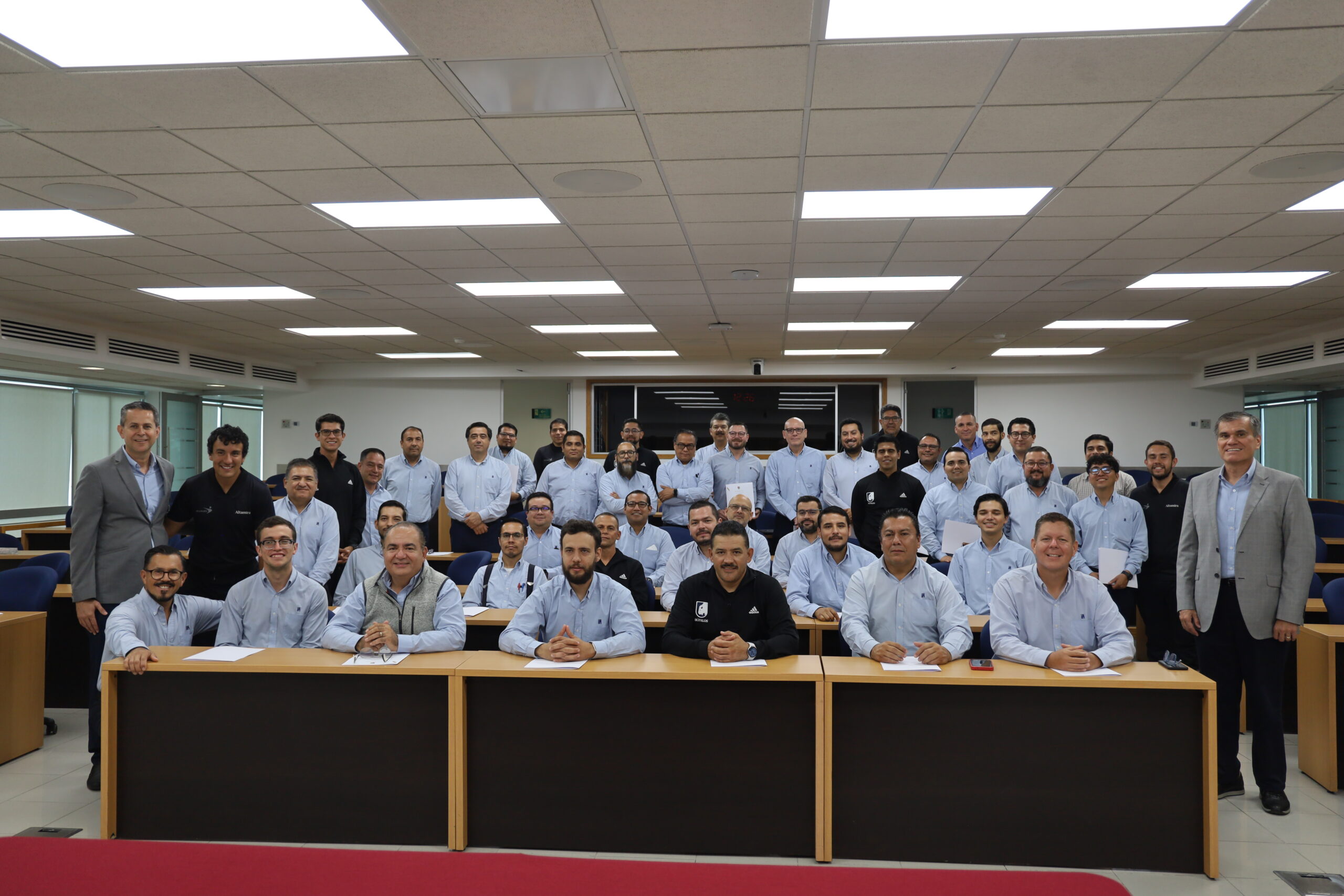 Profesores del Colegio Altamira reciben formación para desarrollar nuevas habilidades educativas 