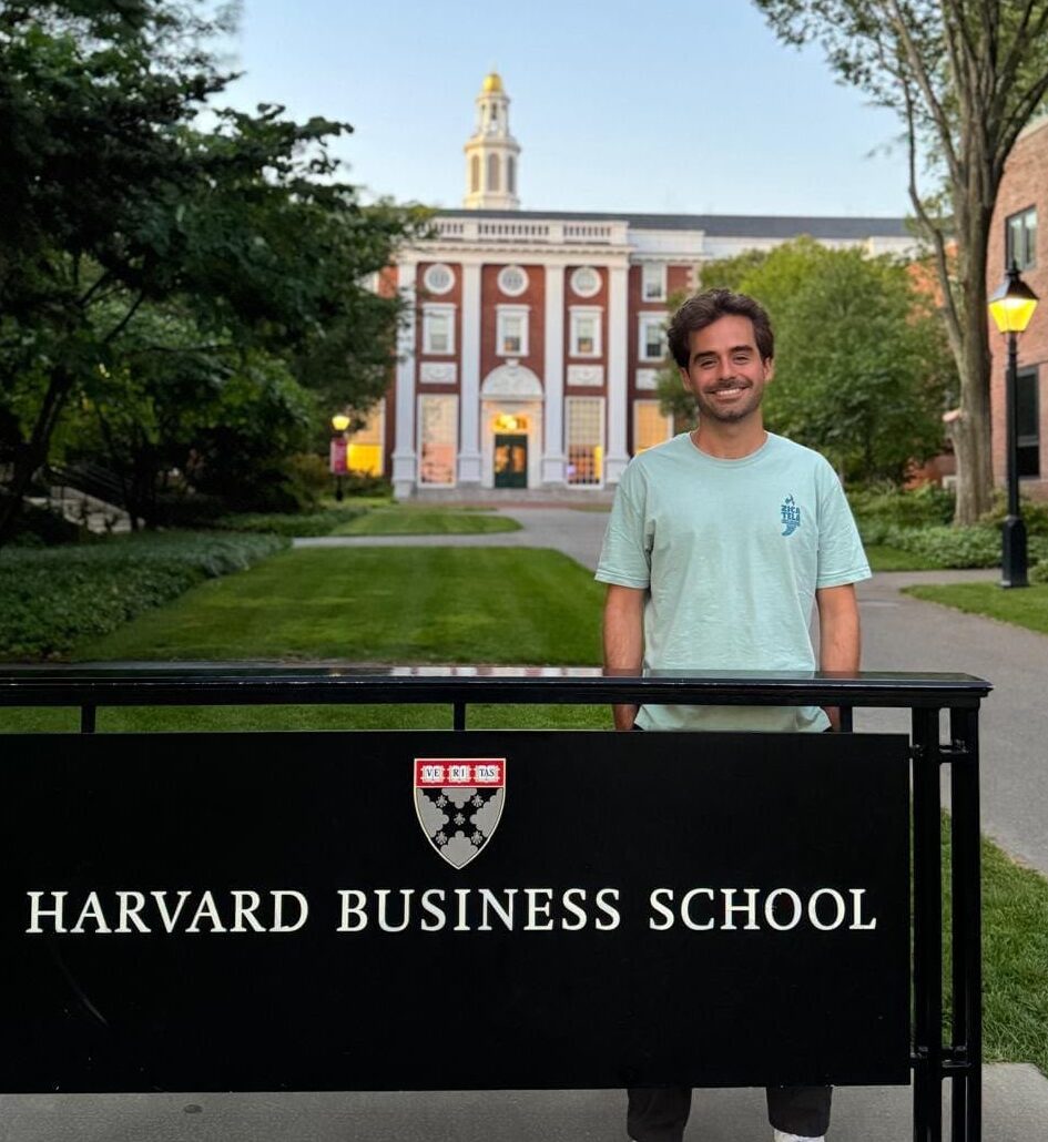 La historia previa a un MBA: el camino de Emiliano Galván a Harvard