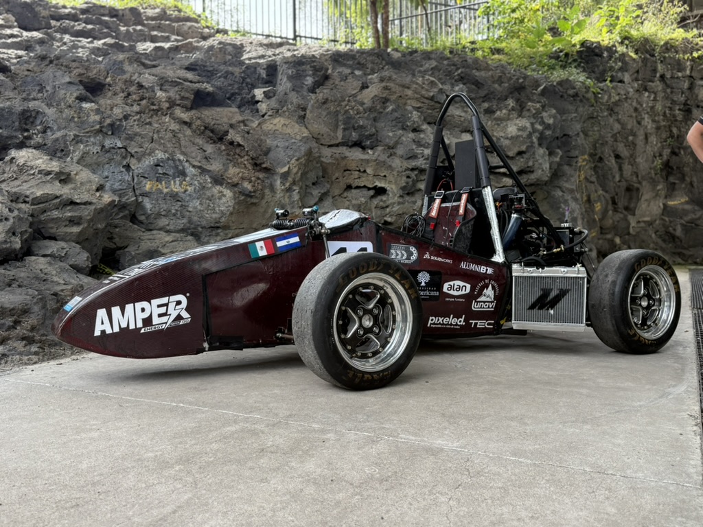 Bonaterra Motorsport se posiciona en el top 5 nacional en su debut en Fórmula SAE México